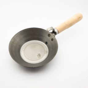Kőműves serpenyő 180mm