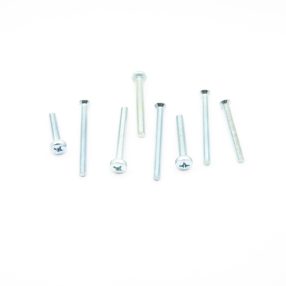 Süllyesztett és D fejű csavarok